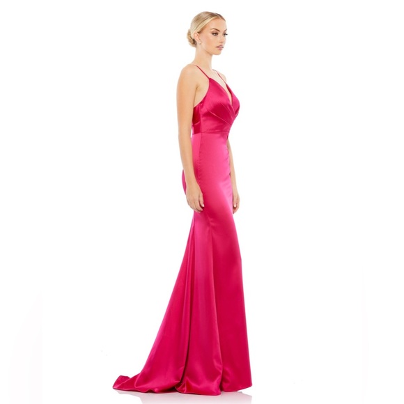 NWT Ieena for Max Duggal 26264 Plunge Faux Wrap Neck Gown in Fuchsia Size 4 - Picture 4 of 11